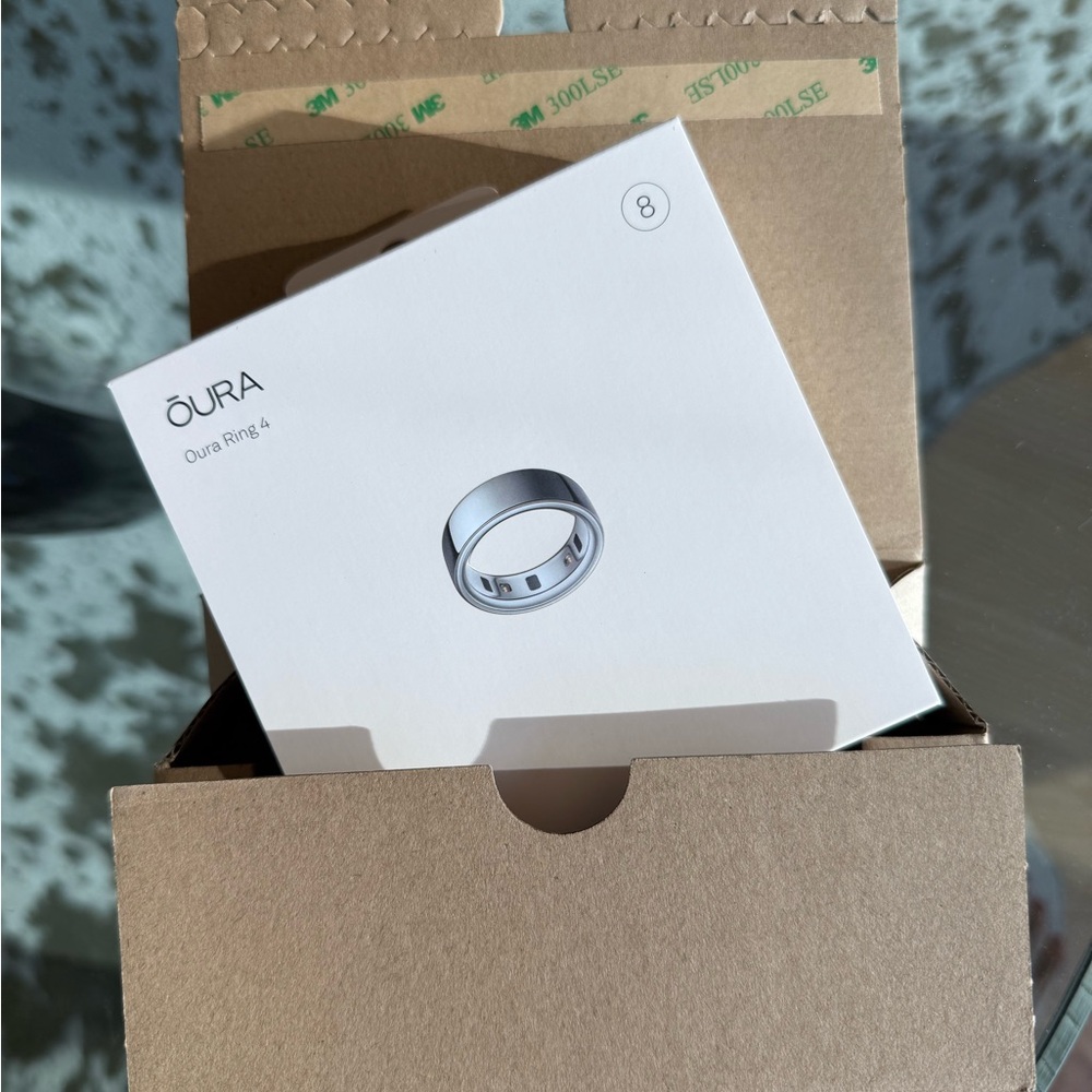 Oura Ring Gen 4 Silver Size 8 BNIB